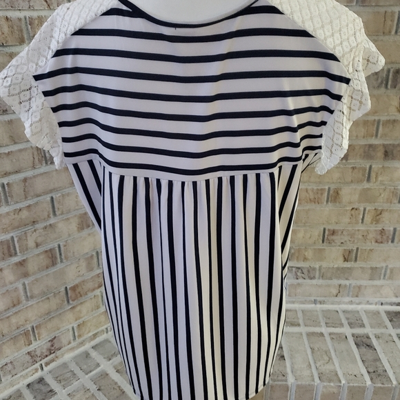 Stripped top - Picture 2 of 4